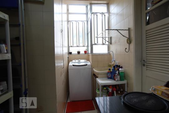 Área de Serviço de apartamento para alugar com 2 quartos, 63m² em Grajau, Rio de Janeiro