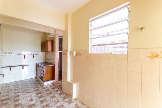 Cozinha de apartamento à venda com 2 quartos, 80m² em Centro, Niterói