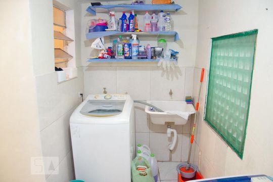 Lavanderia de casa à venda com 4 quartos, 152m² em Vila Nova Mazzei, São Paulo