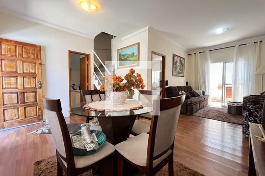 Sala  de casa à venda com 3 quartos, 110m² em Vila da Saúde, São Paulo