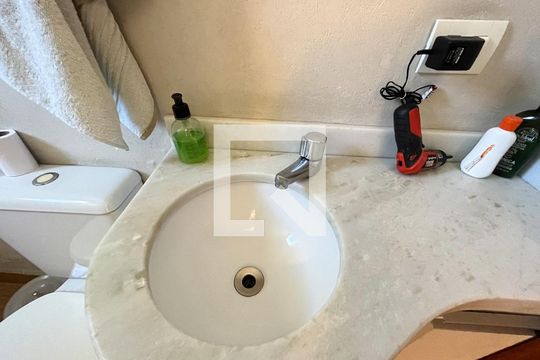 Lavabo de casa à venda com 3 quartos, 110m² em Vila da Saúde, São Paulo