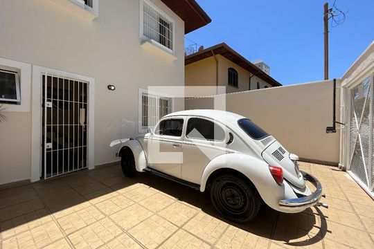 Garagem de casa à venda com 3 quartos, 110m² em Vila da Saúde, São Paulo