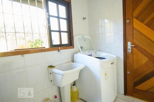 Área de serviço de casa à venda com 3 quartos, 375m² em Parque Alves de Lima, São Paulo
