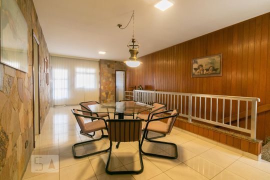 Casa à venda com 4 quartos, 456m² em Penha de França, São Paulo