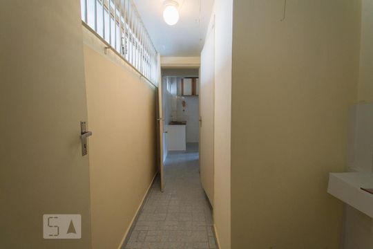 Corredor  de apartamento para alugar com 2 quartos, 65m² em Vila Mariana, São Paulo