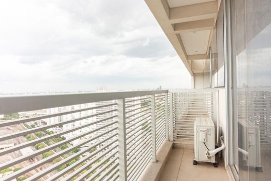 Varanda de kitnet/studio à venda com 1 quarto, 32m² em Vila Yara, Osasco