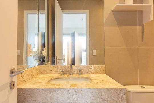 Banheiro de kitnet/studio à venda com 1 quarto, 32m² em Vila Yara, Osasco