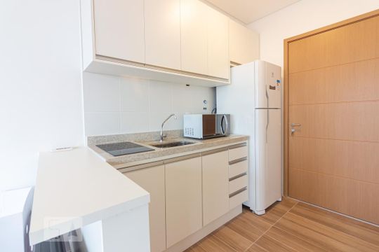 Cozinha de kitnet/studio à venda com 1 quarto, 32m² em Vila Yara, Osasco