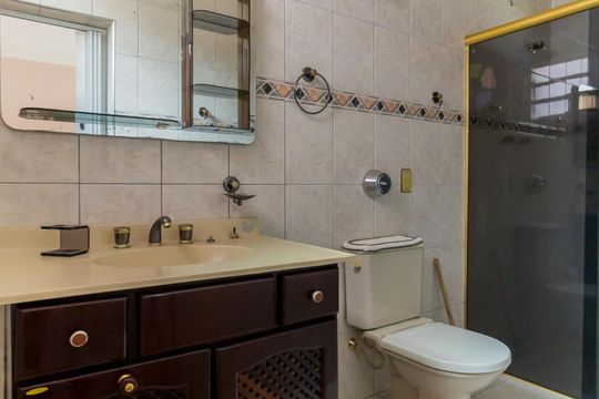 Banheiro da Suíte de casa à venda com 2 quartos, 95m² em Vila Constança, São Paulo
