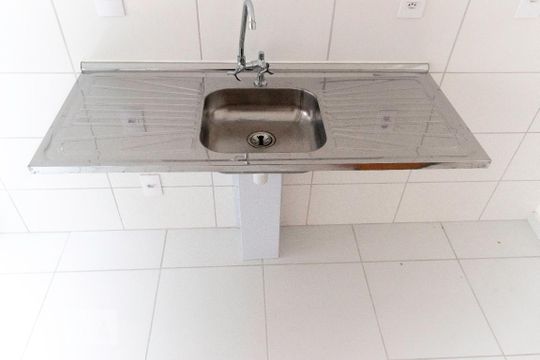 Cozinha de apartamento para alugar com 2 quartos, 40m² em Jardim São Savério, São Paulo