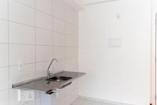 Cozinha de apartamento para alugar com 2 quartos, 40m² em Jardim São Savério, São Paulo