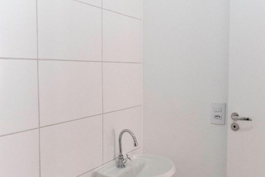 Banheiro de apartamento para alugar com 2 quartos, 40m² em Jardim São Savério, São Paulo
