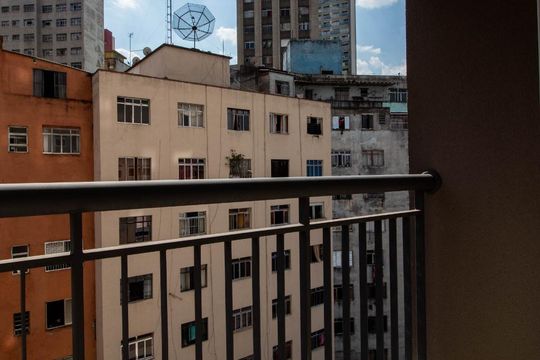 Varanda da sala de apartamento para alugar com 1 quarto, 38m² em Liberdade, São Paulo