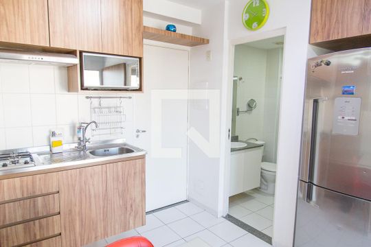 Cozinha de apartamento para alugar com 1 quarto, 34m² em Brás, São Paulo