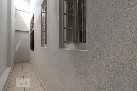 Corredor de casa à venda com 3 quartos, 150m² em Ipiranga, Belo Horizonte