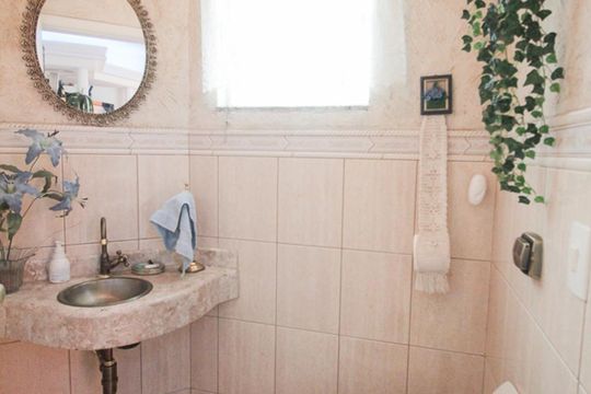Lavabo de casa de condomínio à venda com 3 quartos, 195m² em Vila Mariza Mazzei, São Paulo