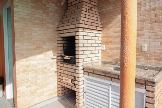 Churrasqueira de casa de condomínio para alugar com 3 quartos, 195m² em Vila Mariza Mazzei, São Paulo
