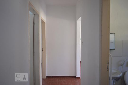 Corredor  de casa à venda com 3 quartos, 90m² em Vila Maria Alta, São Paulo
