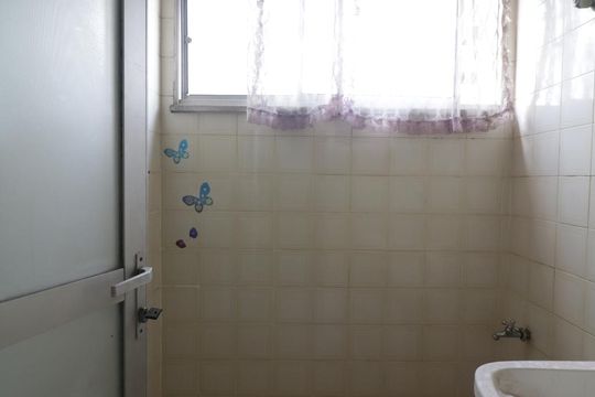 Area de serviço de apartamento para alugar com 2 quartos, 56m² em Vila Antonieta, São Paulo