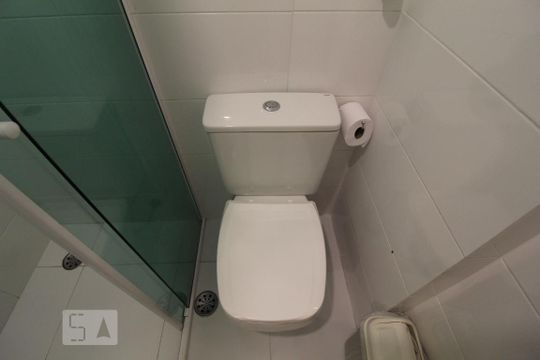Banheiro social de apartamento à venda com 2 quartos, 90m² em Santa Maria, São Caetano do Sul