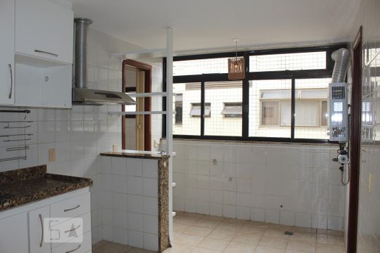Cozinha de apartamento à venda com 3 quartos, 180m² em Recreio dos Bandeirantes, Rio de Janeiro