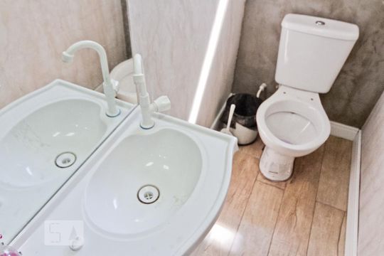 Banheiro de kitnet/studio para alugar com 1 quarto, 30m² em Limão, São Paulo