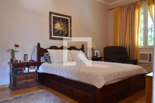 Quarto 1 de casa à venda com 3 quartos, 225m² em Pechincha, Rio de Janeiro