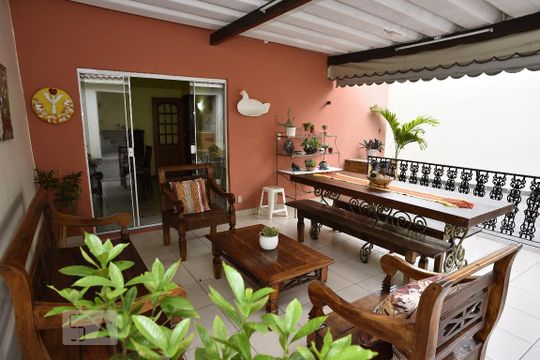 Varanda  dos fundos de casa à venda com 3 quartos, 225m² em Pechincha, Rio de Janeiro