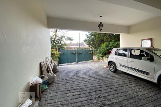 Garagem de casa para alugar com 6 quartos, 550m² em Jardim Leonor, São Paulo