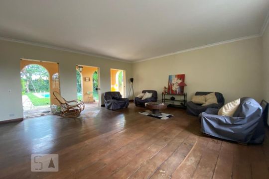 Casa para alugar com 6 quartos, 550m² em Jardim Leonor, São Paulo