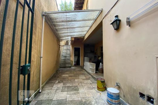Área de Serviço de casa para alugar com 6 quartos, 550m² em Jardim Leonor, São Paulo
