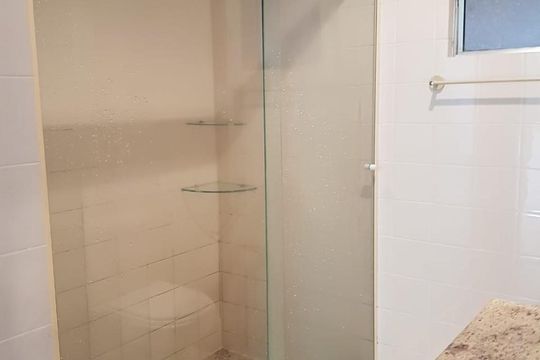 Banheiro da Suíte de apartamento à venda com 1 quarto, 53m² em Santa Rosa, Niterói