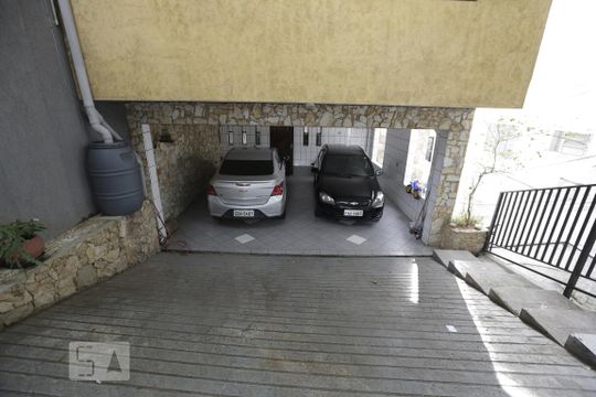 Garagem de casa à venda com 6 quartos, 412m² em Parque Peruche, São Paulo