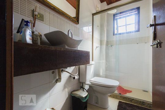 Banheiro Social 1 (1º andar) de casa de condomínio à venda com 5 quartos, 250m² em Freguesia de Jacarepaguá, Rio de Janeiro
