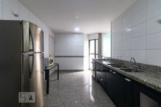 Cozinha de apartamento à venda com 4 quartos, 355m² em Recreio dos Bandeirantes, Rio de Janeiro