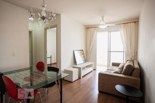 Apartamento para alugar com 2 quartos, 56m² em Parque Reboucas, São Paulo
