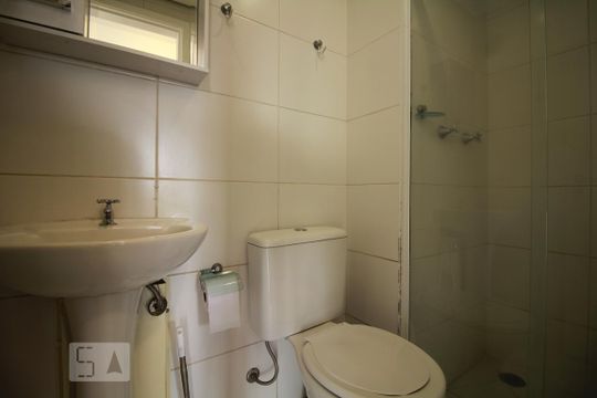 Banheiro de apartamento para alugar com 2 quartos, 45m² em Liberdade, São Paulo