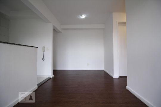 Sala de apartamento para alugar com 2 quartos, 45m² em Liberdade, São Paulo