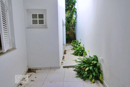 Área Externa de casa à venda com 4 quartos, 438m² em Barro Branco , São Paulo