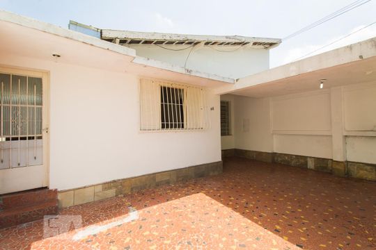Garagem  de casa à venda com 5 quartos, 240m² em Vila Monumento, São Paulo