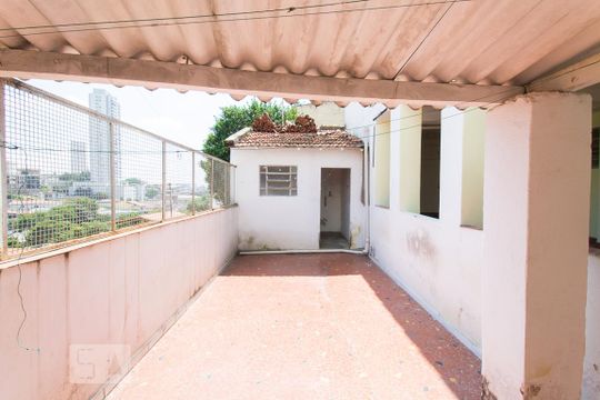 Quintal de casa à venda com 5 quartos, 240m² em Vila Monumento, São Paulo