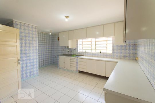 Cozinha de casa à venda com 5 quartos, 240m² em Vila Monumento, São Paulo