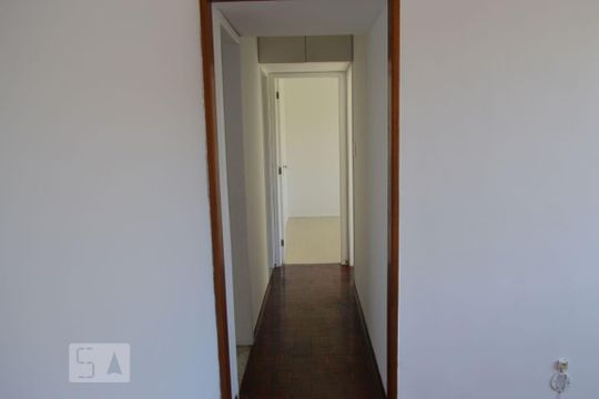 Corredor de apartamento à venda com 2 quartos, 58m² em Fonseca, Niterói