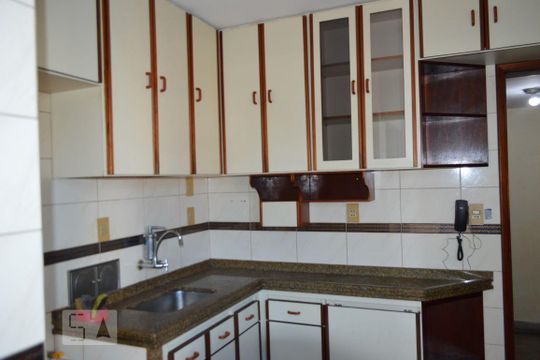 Cozinha de apartamento à venda com 2 quartos, 58m² em Fonseca, Niterói