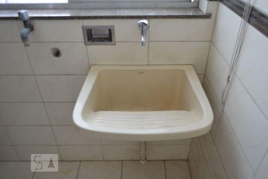 Área de serviço de apartamento à venda com 2 quartos, 58m² em Fonseca, Niterói
