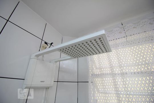 Chuveiro de kitnet/studio à venda com 1 quarto, 20m² em Centro, Rio de Janeiro