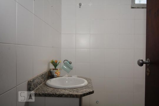 Banheiro Social de casa de condomínio à venda com 3 quartos, 90m² em Todos Os Santos, Rio de Janeiro