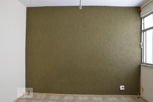 Sala de apartamento à venda com 2 quartos, 60m² em Todos Os Santos, Rio de Janeiro