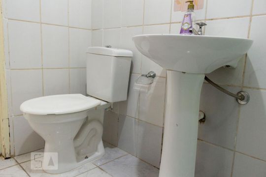 Banheiro de apartamento à venda com 1 quarto, 35m² em Liberdade, São Paulo