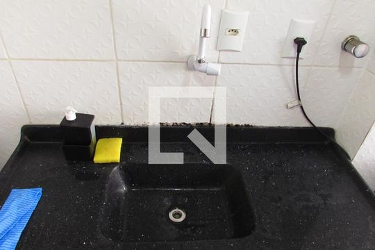 Cozinha de apartamento à venda com 2 quartos, 52m² em Jardim Umarizal, São Paulo
